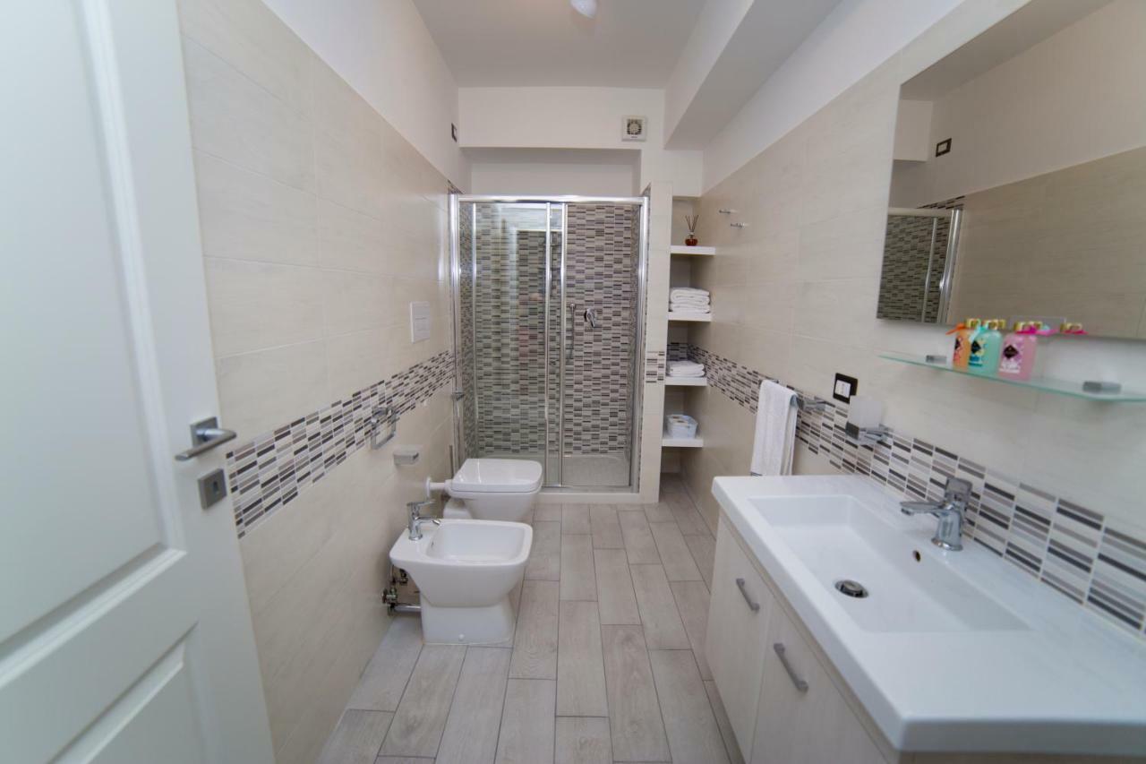 B&B A Due Passi Dal Mare Catona Di Reggio Calabria エクステリア 写真